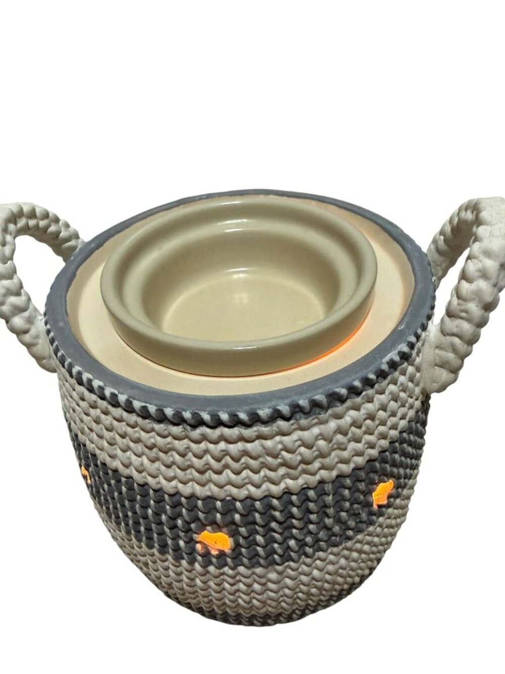 Sweetgrass Basket Retired Scentsy Full Size Warmer with Works - Picture 6 of 9